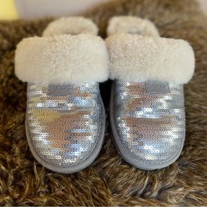 UGG SLIPPERS-SILVER SEQUINS